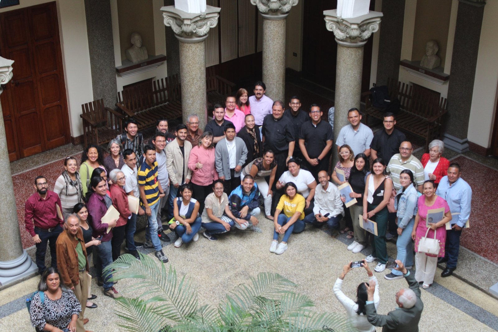 Coloquio Archivos Merideños: sus retos y perspectivas abril 2024